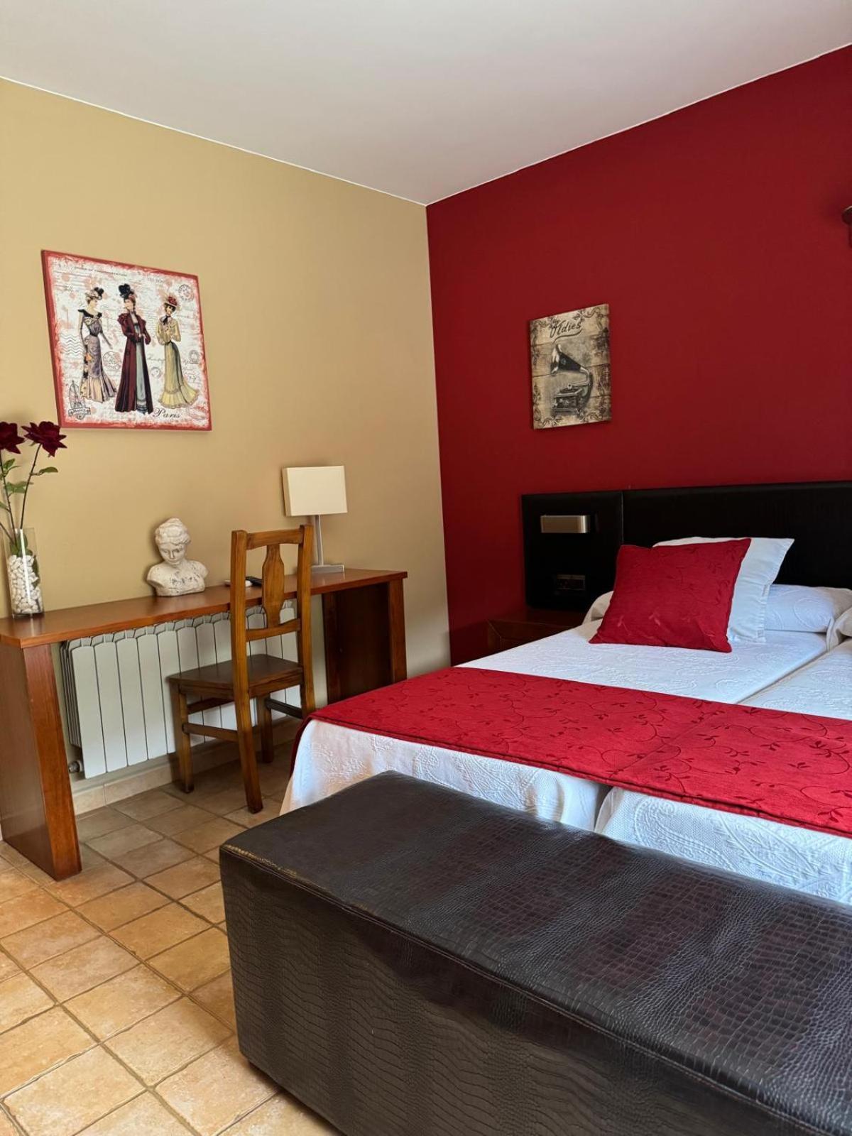 Hotel Guara Inluka Las Almunias Pokoj fotografie