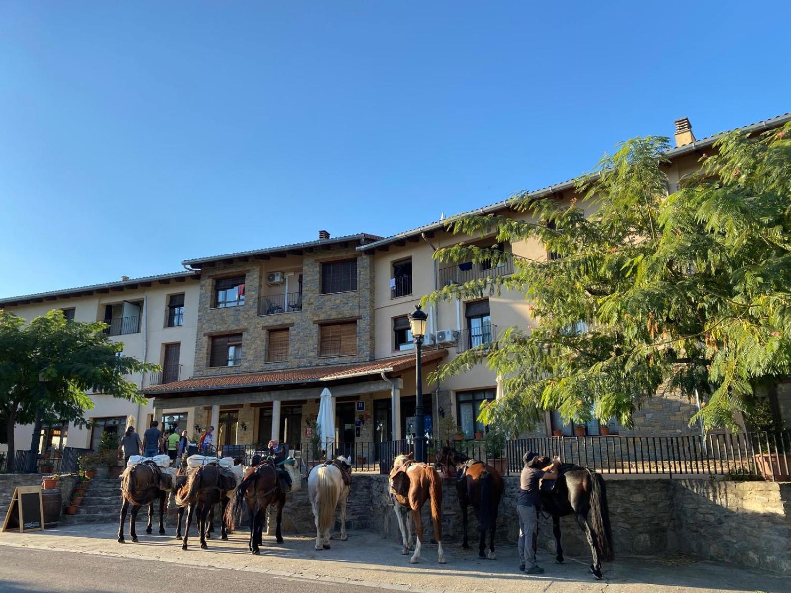 Hotel Guara Inluka Las Almunias Exteriér fotografie