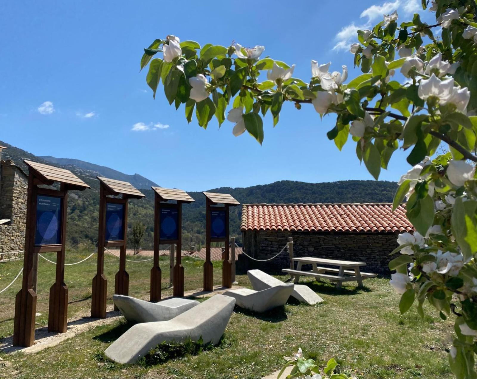 Hotel Guara Inluka Las Almunias Exteriér fotografie